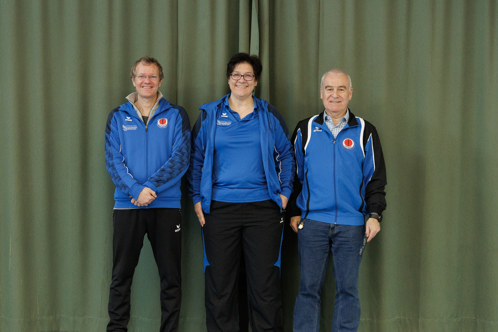 Fröhliche Prüfer vor und nach der Prüfung (Bild: Herbert I.) Fröhliche Prüfer vor und nach der Prüfung (Bild: Herbert I.)